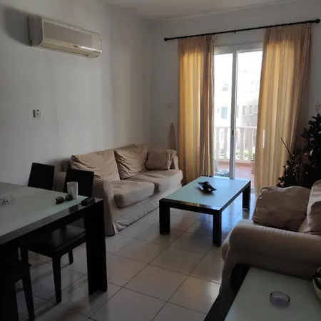 Appartement One Bedroom At Diana Gardens