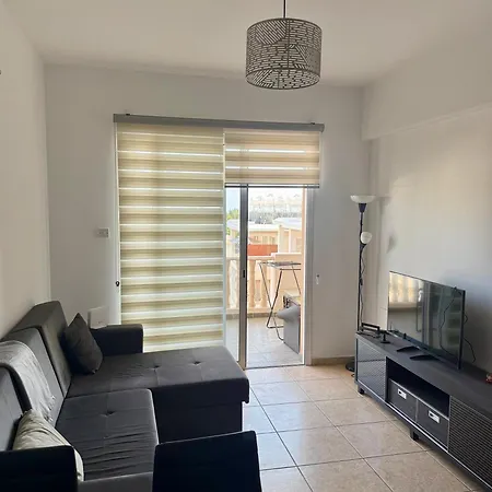 One Bedroom At Diana Gardens * Πάφος