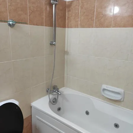 Διαμέρισμα One Bedroom At Diana Gardens