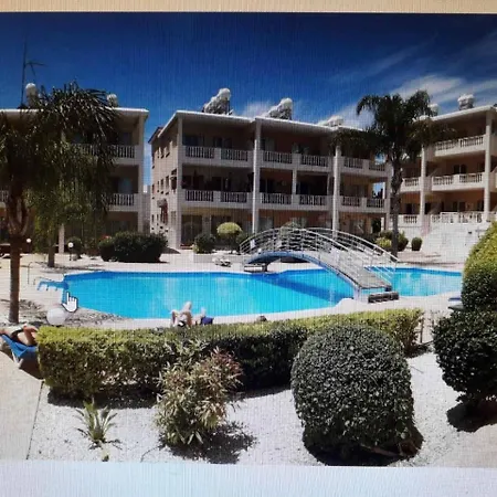 Διαμέρισμα One Bedroom At Diana Gardens